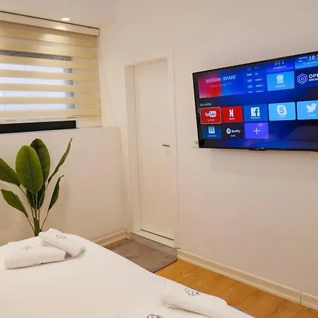 313 Center Szálloda Tirana