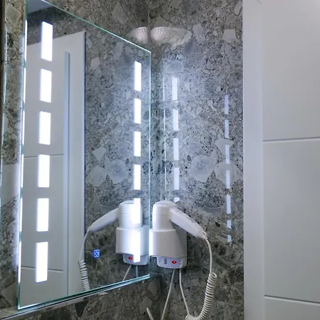 313 Center 4* Tirana