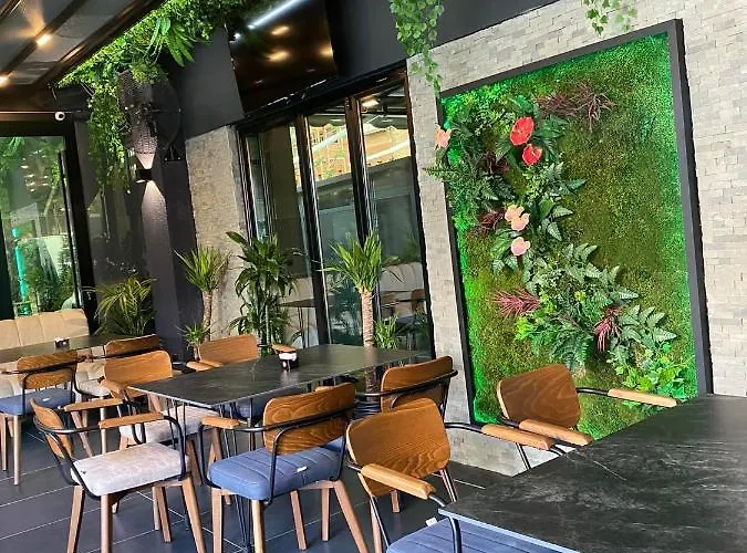 酒店 313 Center 4*