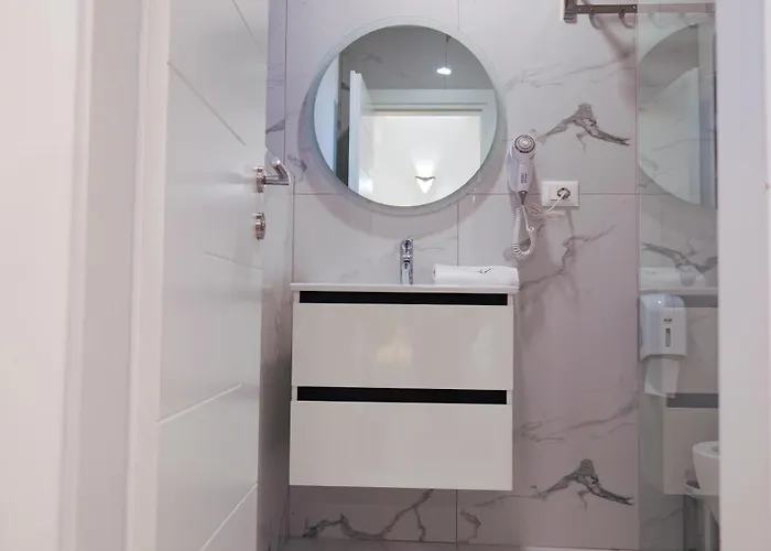 313 Center 4* Tirana