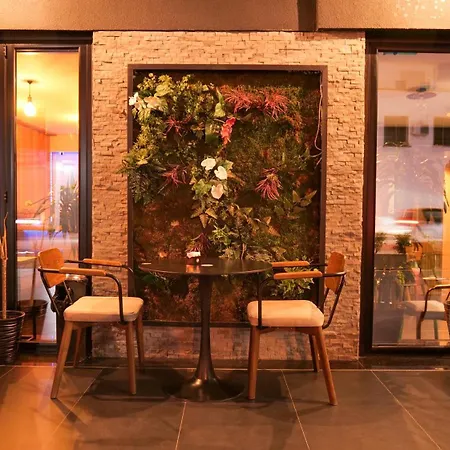 313 Center Hotel Tirana