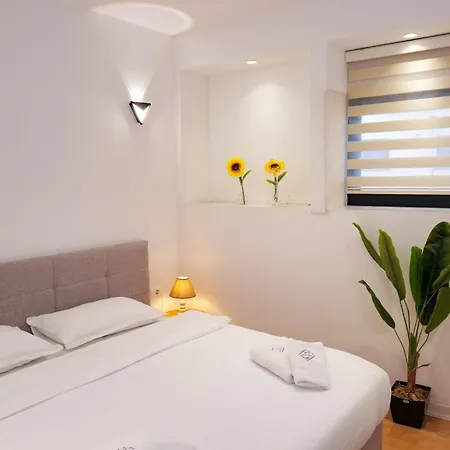 313 Center Отель Тирана