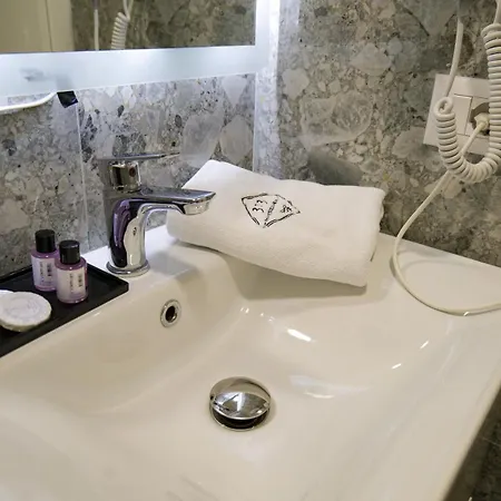 313 Center Hotel Tirana